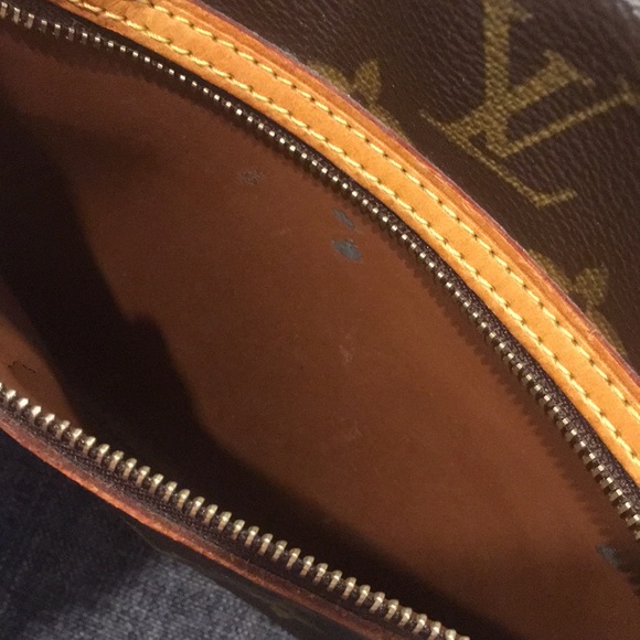 Louis Vuitton City Bag - Picture 3 of 8